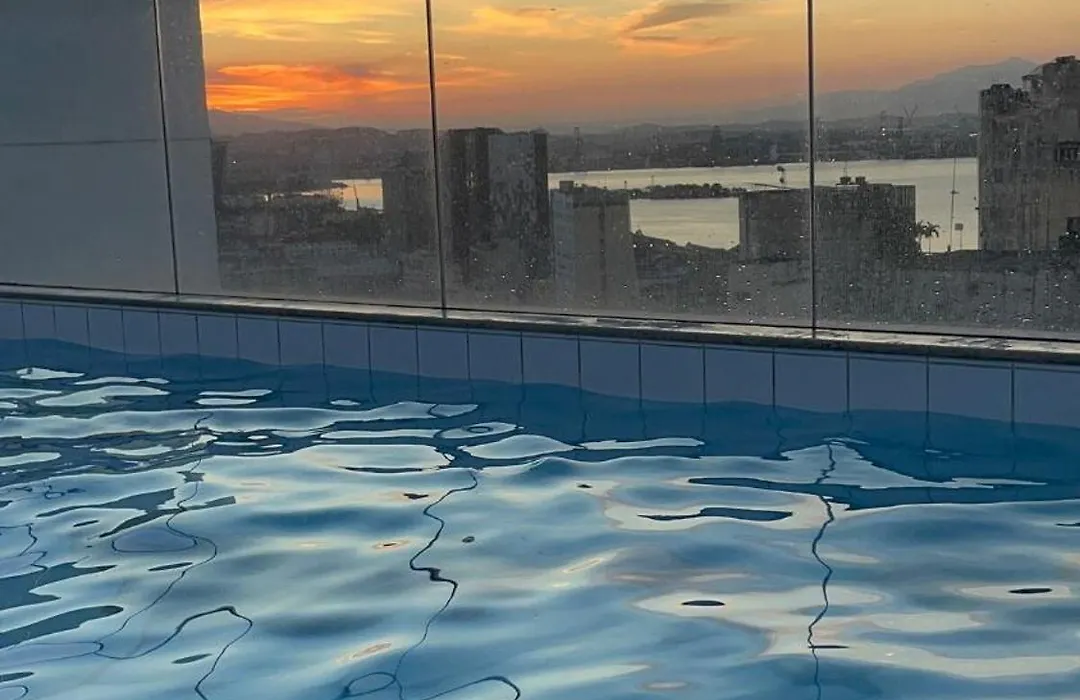 Skylux Flat luxo de piscina perto da praia-1
